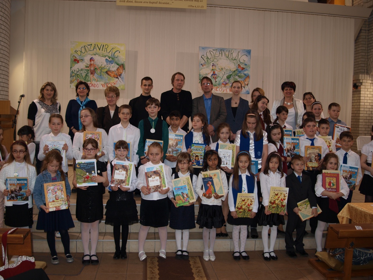 Bodzavirág versmondó és rajzverseny a Szent Imrében