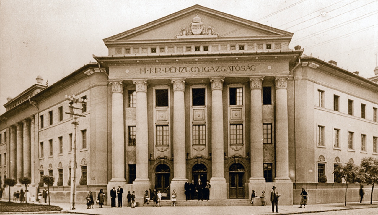 „Mesélő paloták”