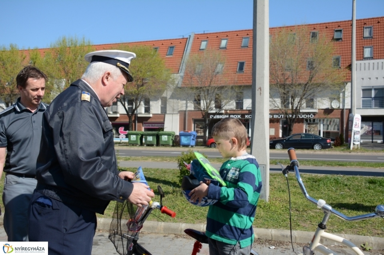Közlekedik a család Nyíregyházán is